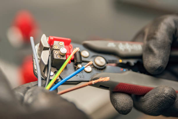 Best Affordable Emergency Electrician  in Wood Village, OR